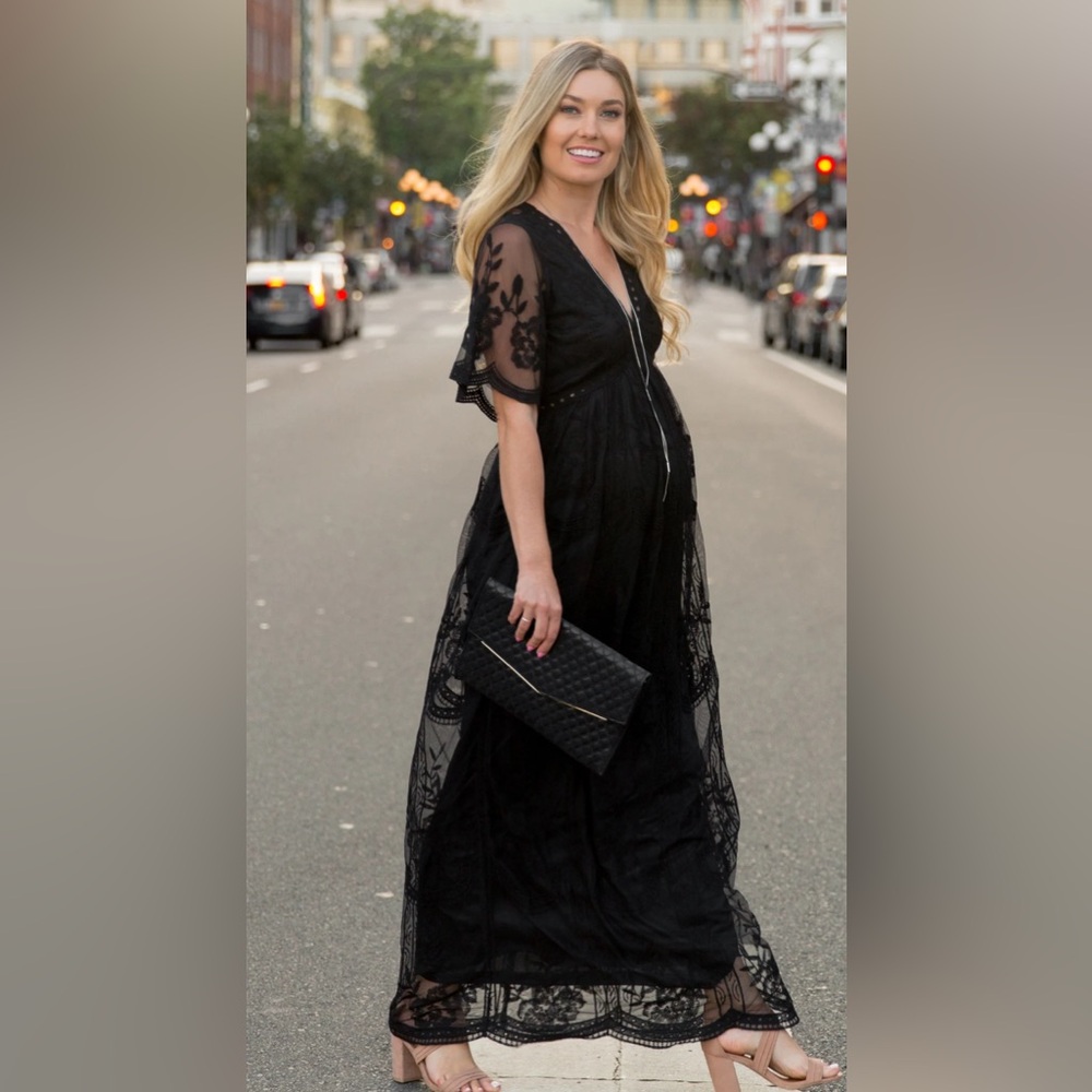 Beautiful Black lace maternity dress - new with tags XL